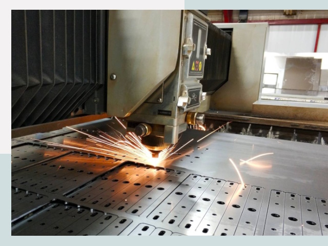 Лазерная резка металла в Приморско-ахтарске от 608 руб.